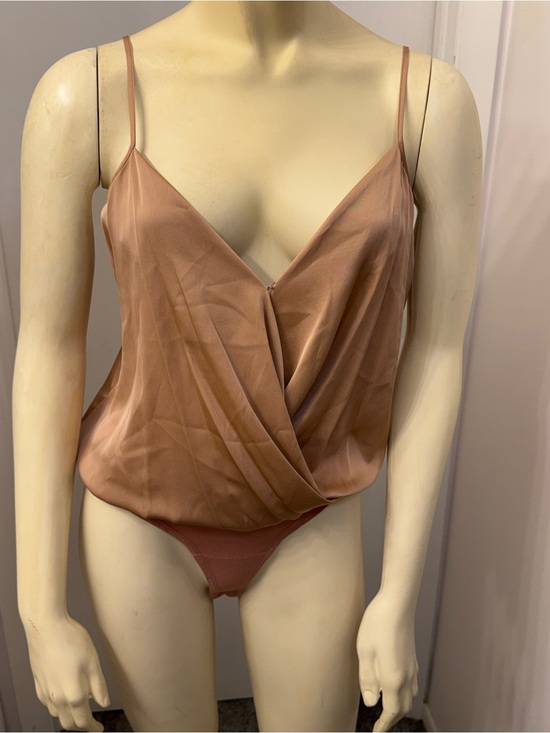INTERMIX Tops - INTERMIX Rose Gold Satin Cami Top